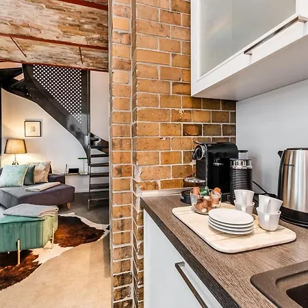 Berlincityhouse - Unique Tiny Garden Townhouse *